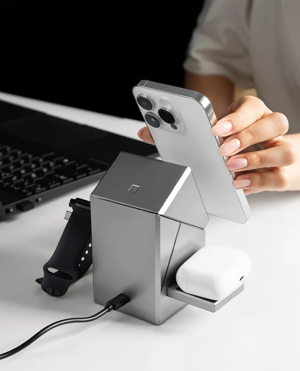 Auto Rotatable 3-in-1 Wireless Charging Station